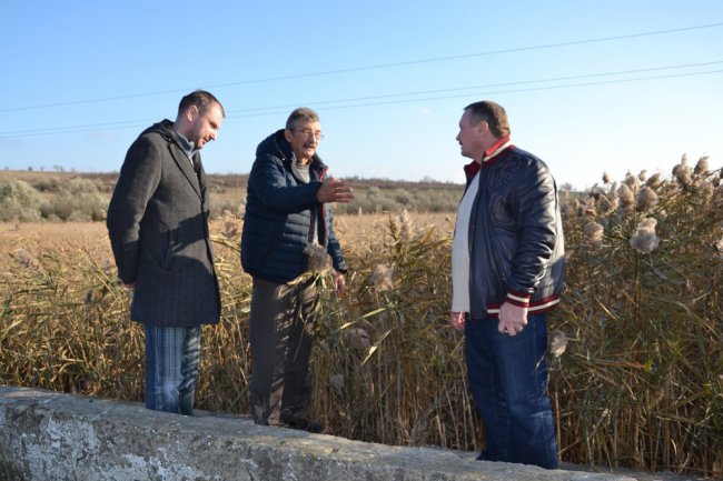 Одесские специалисты осмотрели погибающее озеро Сафьяны